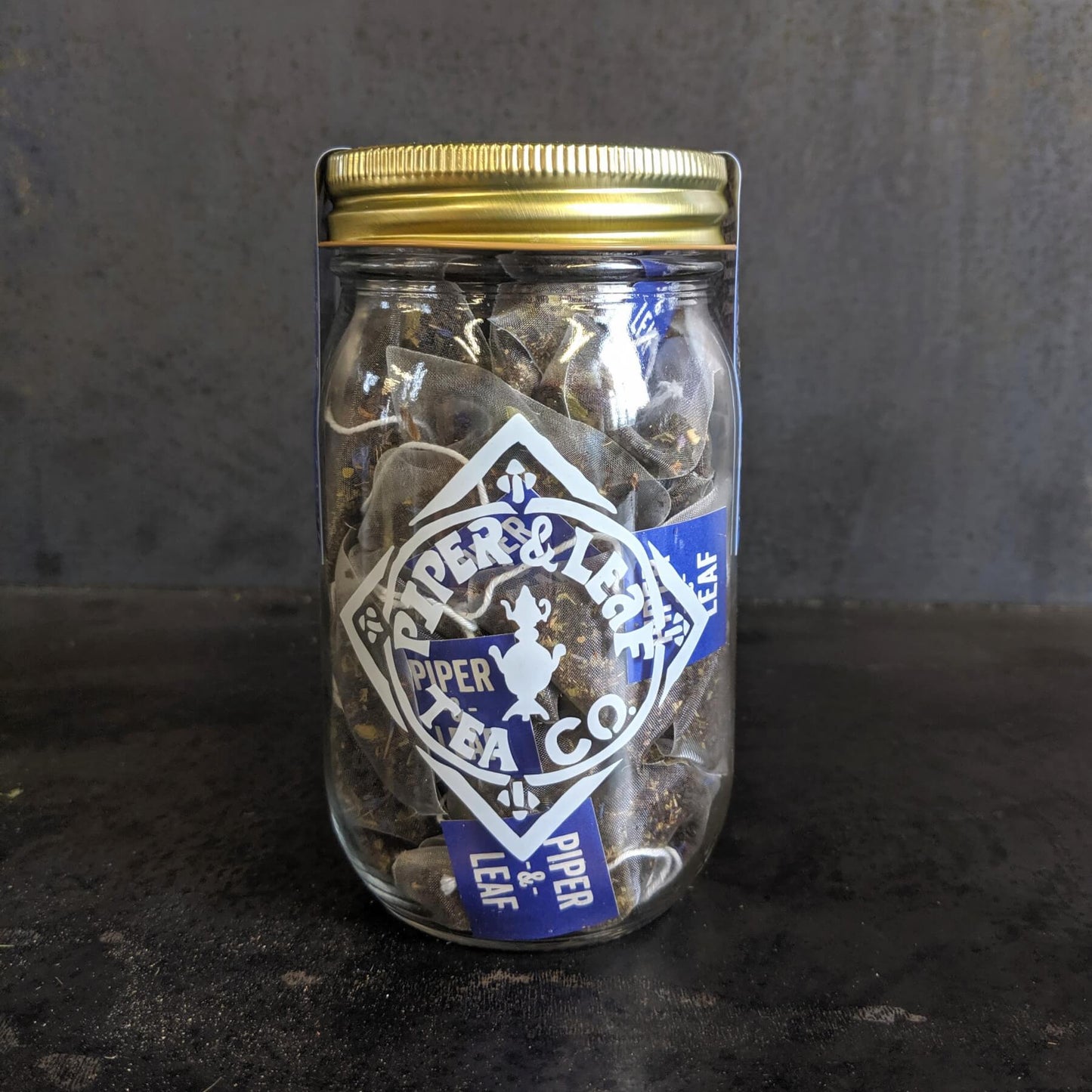 Side view of a Party Pack pint jar of tea bags (Front Porch Special)