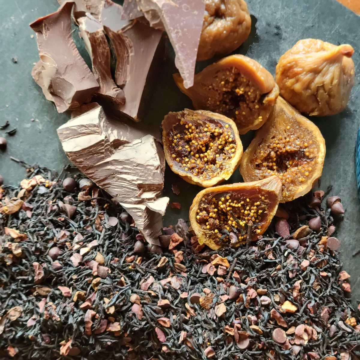 chocola-tea ingredients on slate